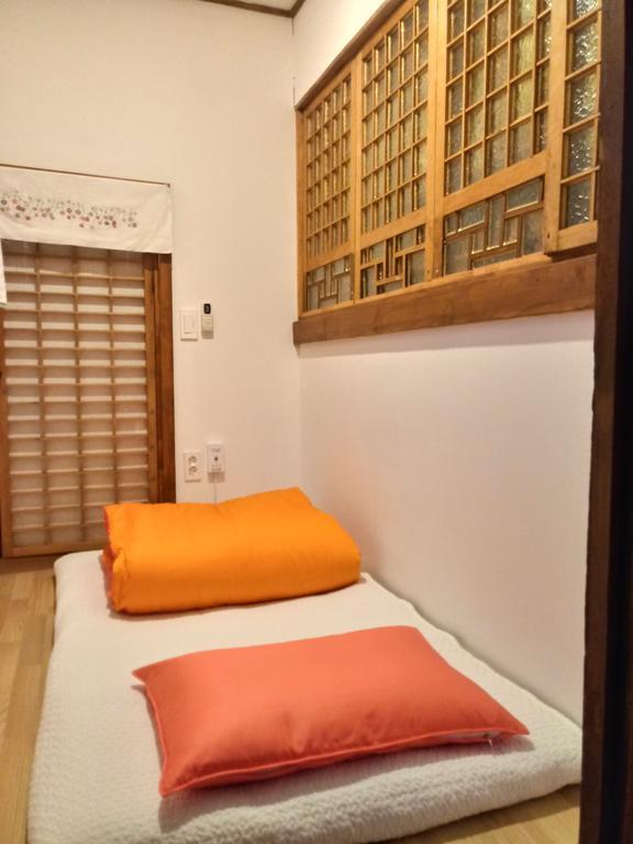 Hundred Years Hanok Mokpo Exterior photo