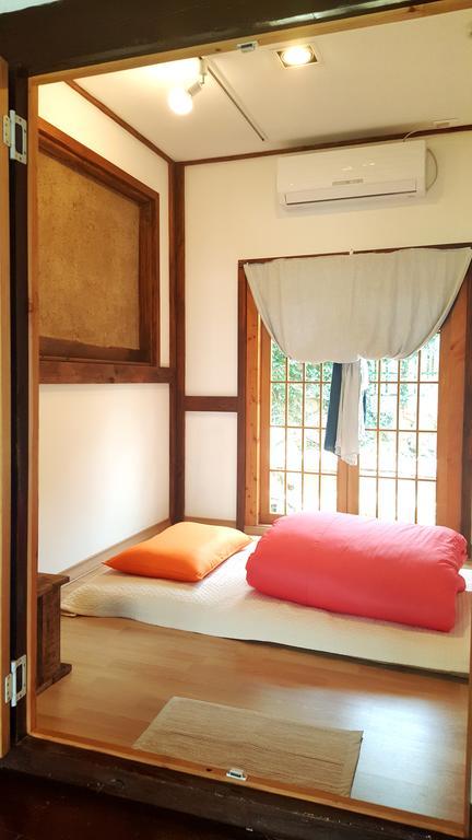 Hundred Years Hanok Mokpo Exterior photo