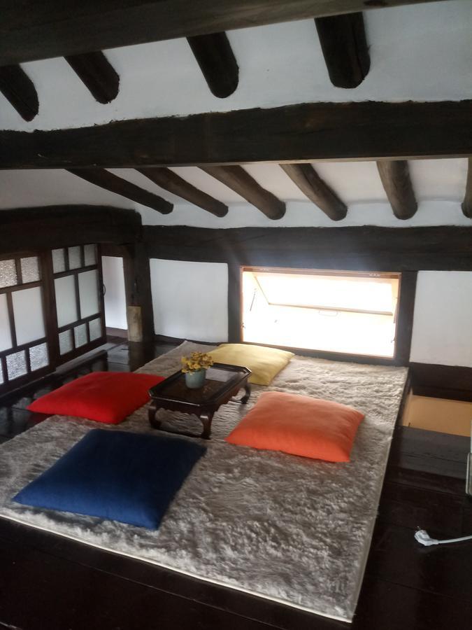 Hundred Years Hanok Mokpo Exterior photo